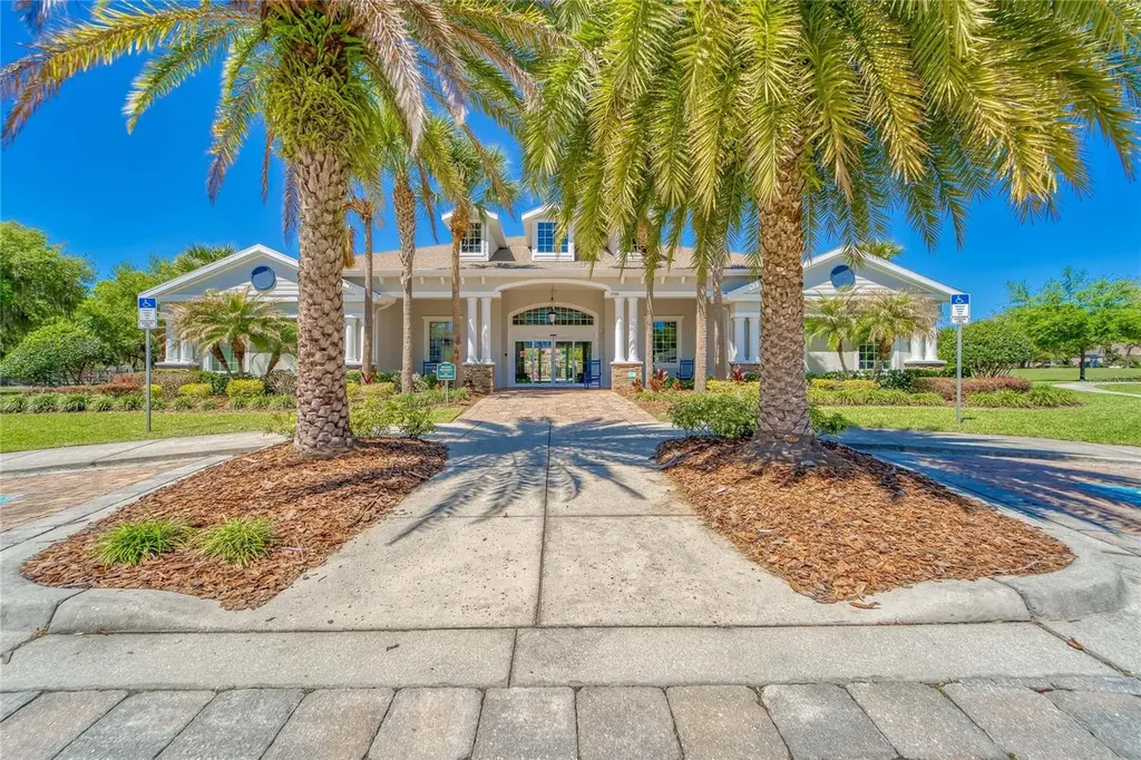 17510 Bright Wheat Drive Lithia FL 33547
