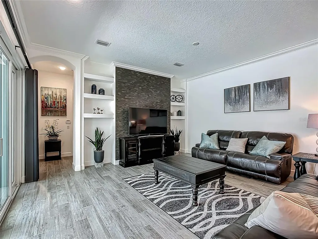 235 Hampton Loop Davenport FL 33837