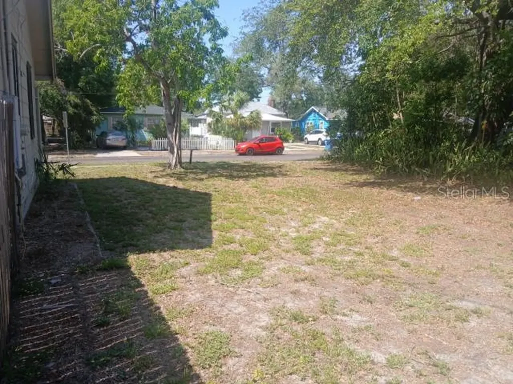 930 James Avenue S St Petersburg FL 33705