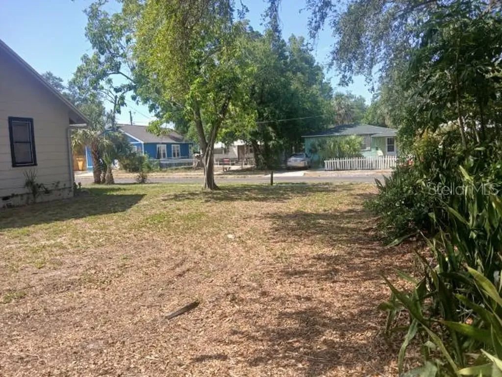 930 James Avenue S St Petersburg FL 33705