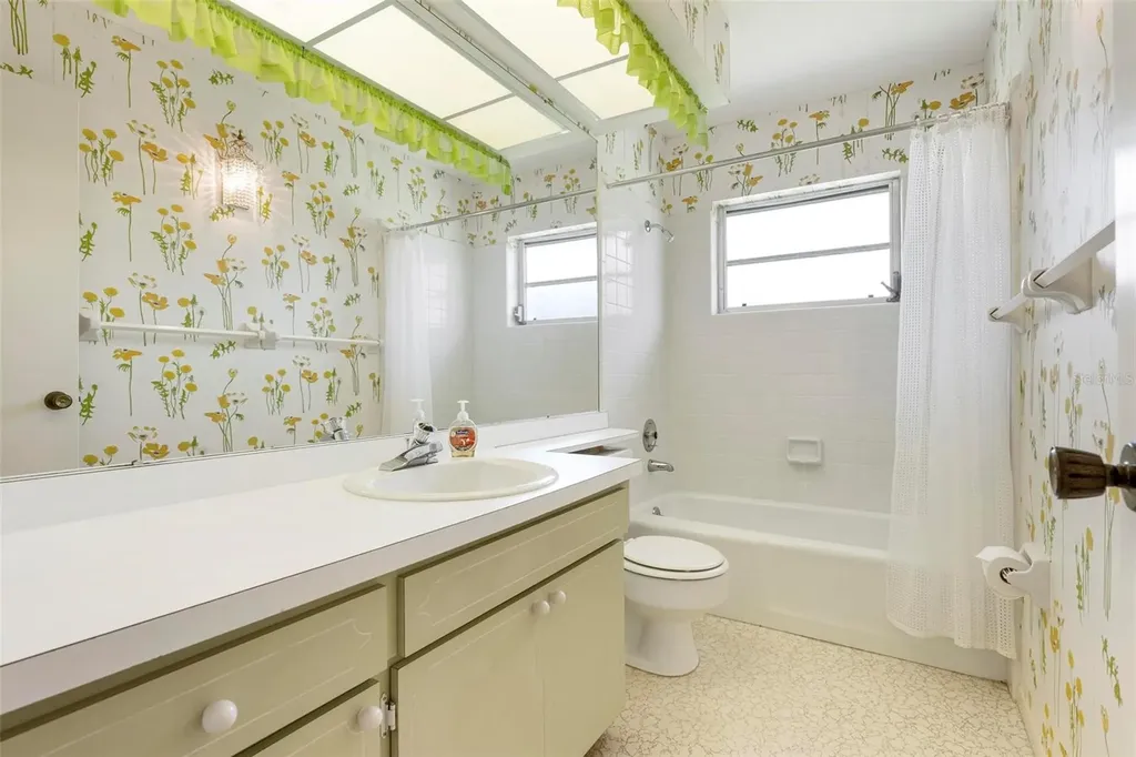 465 Laurencin Drive Nokomis FL 34275