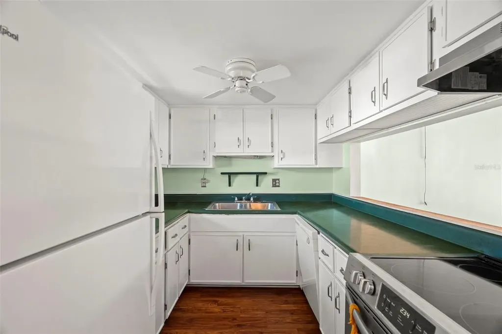 7701 Starkey Road Seminole FL 33777