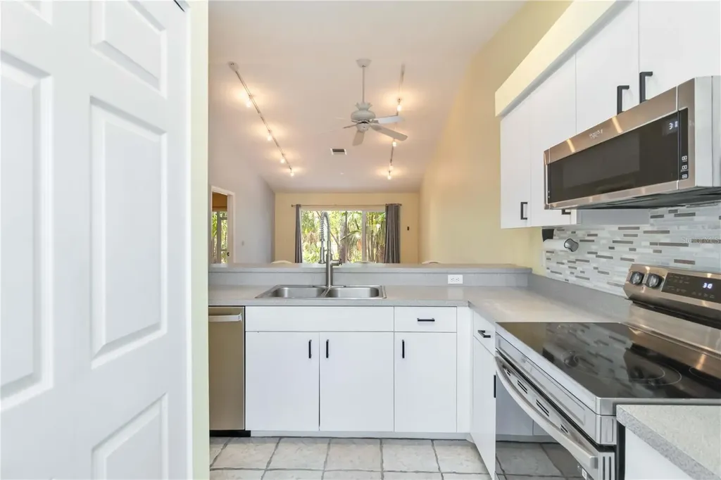 642 N Jefferson Avenue Sarasota FL 34237