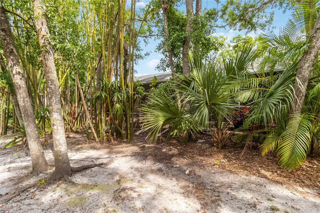 642 N Jefferson Avenue Sarasota FL 34237