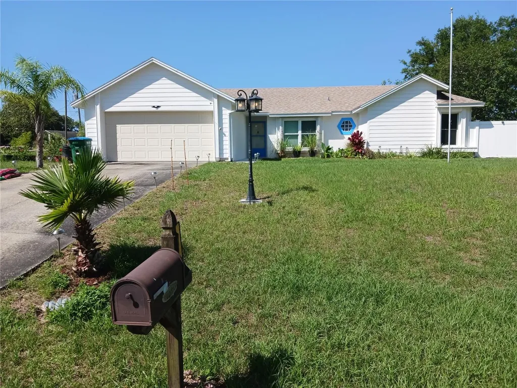 1100 Peak Circle Deltona FL 32738