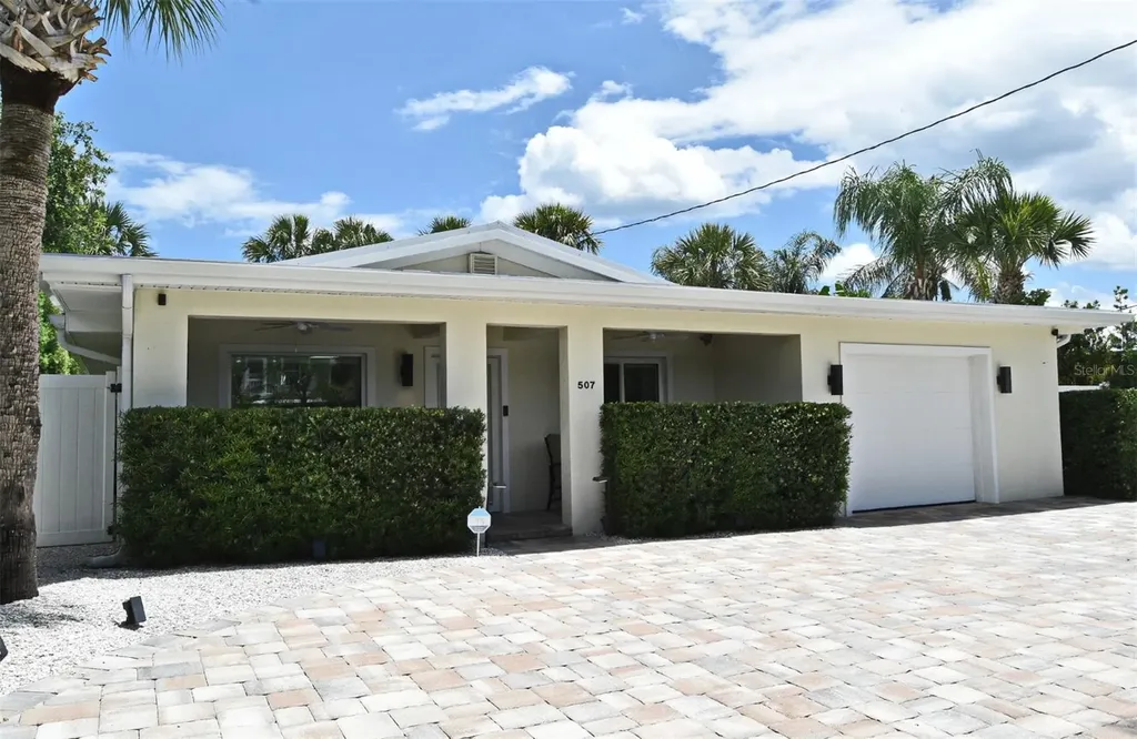 507 N Peninsula Avenue New Smyrna Beach FL 32169