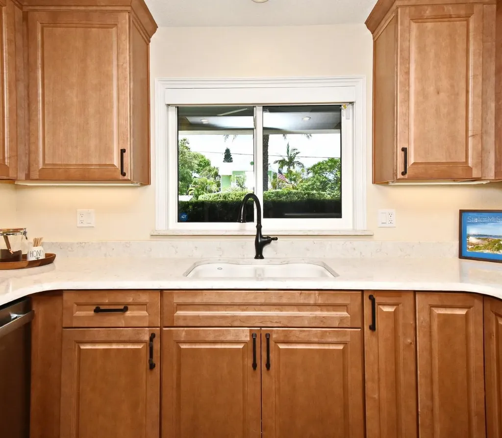 507 N Peninsula Avenue New Smyrna Beach FL 32169