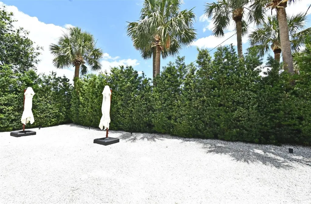 507 N Peninsula Avenue New Smyrna Beach FL 32169