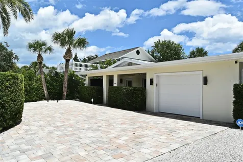 507 N Peninsula Avenue New Smyrna Beach FL 32169