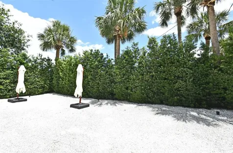 507 N Peninsula Avenue New Smyrna Beach FL 32169