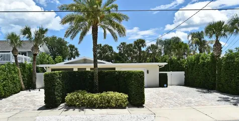 507 N Peninsula Avenue New Smyrna Beach FL 32169