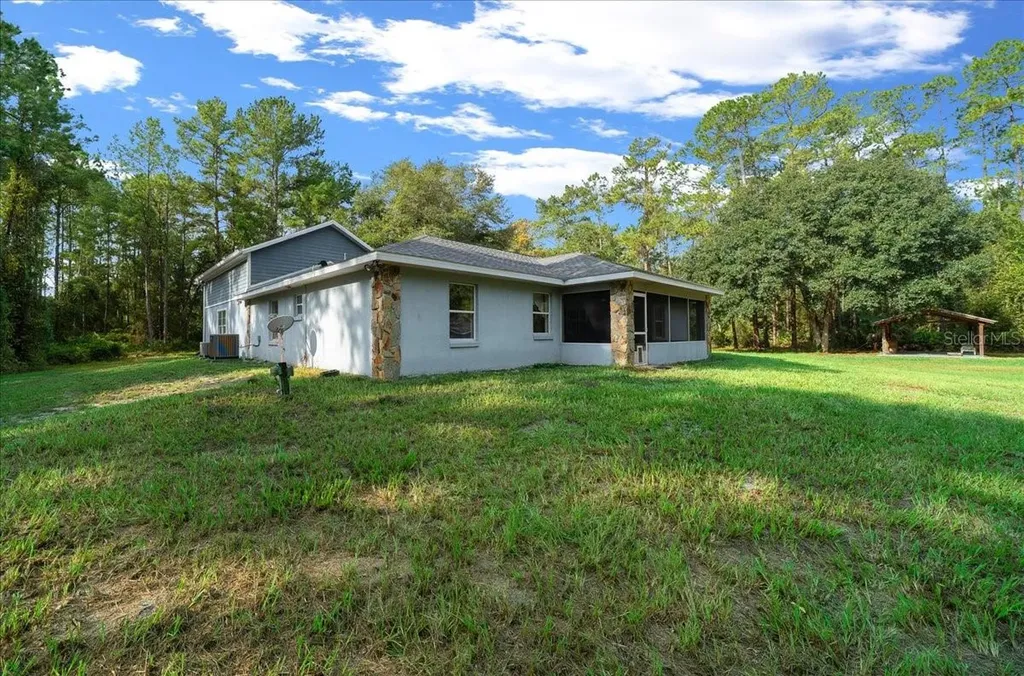11521 SE 1st Street Road Silver Springs FL 34488