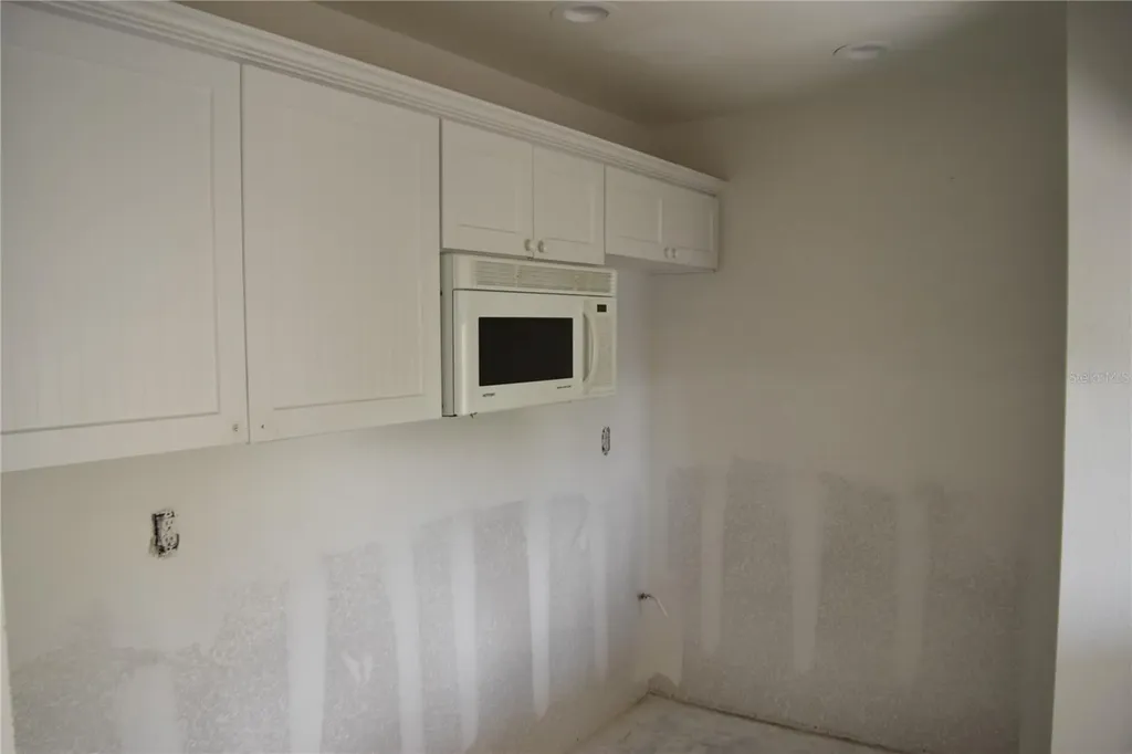 420 Moorings Cove Drive Tarpon Springs FL 34689