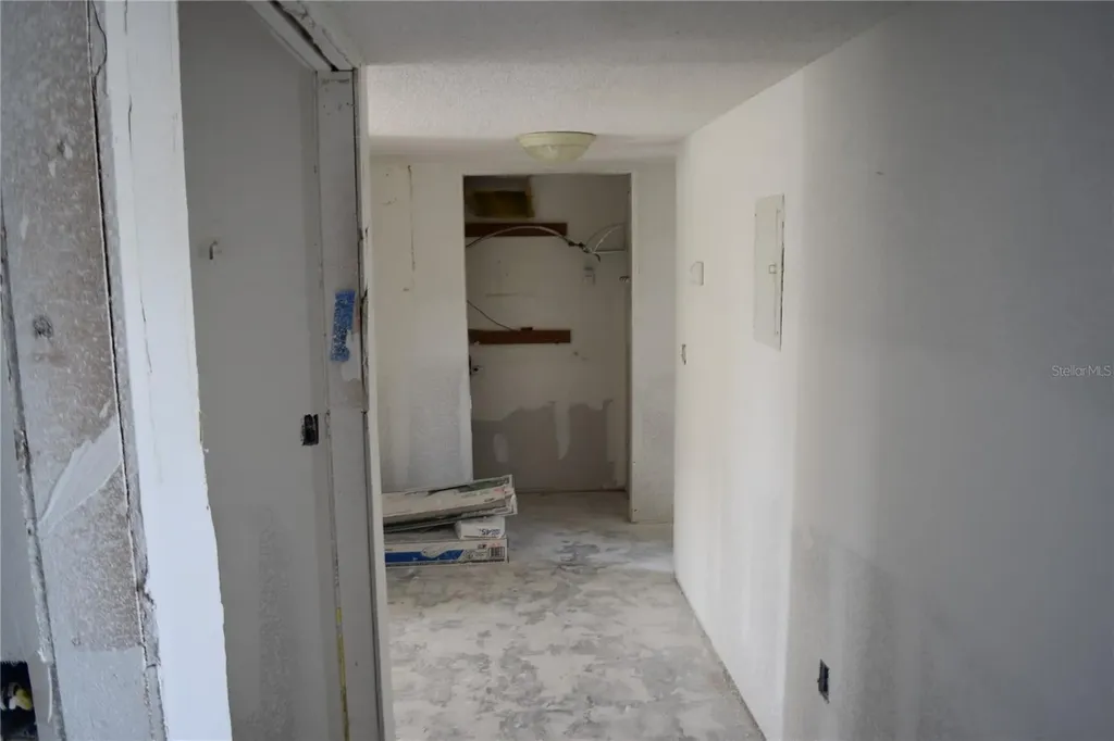 420 Moorings Cove Drive Tarpon Springs FL 34689