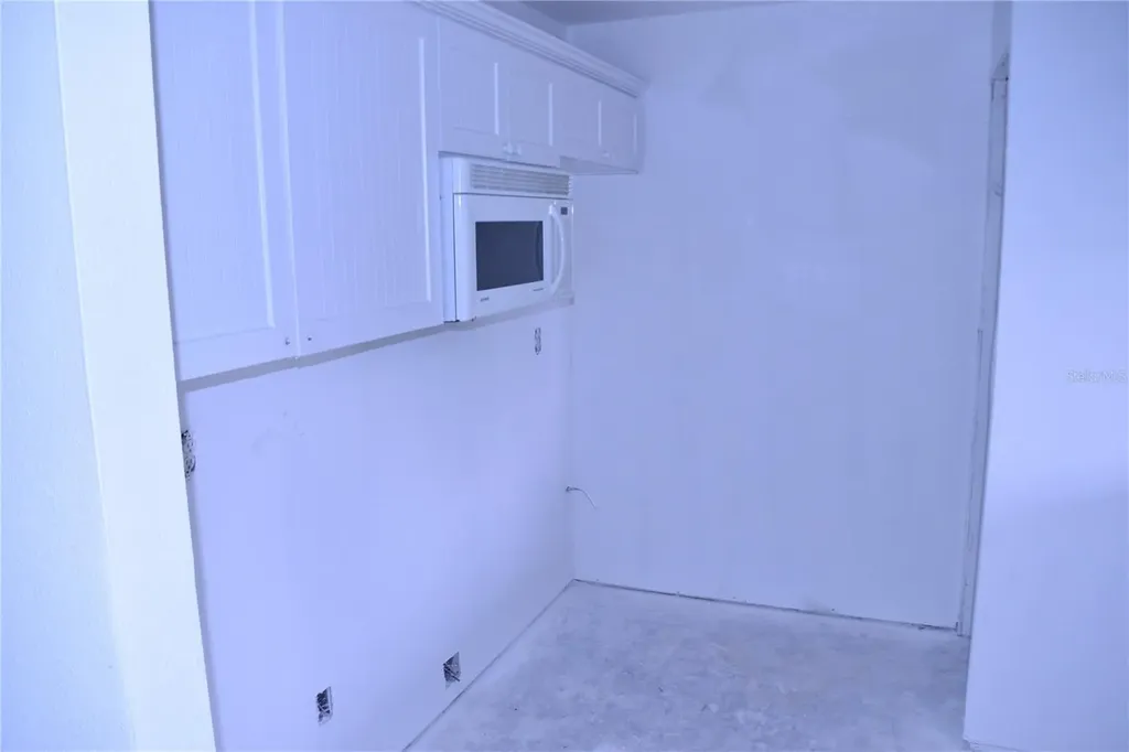 420 Moorings Cove Drive Tarpon Springs FL 34689