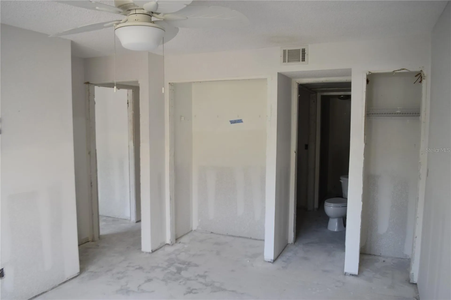 420 Moorings Cove Drive Tarpon Springs FL 34689