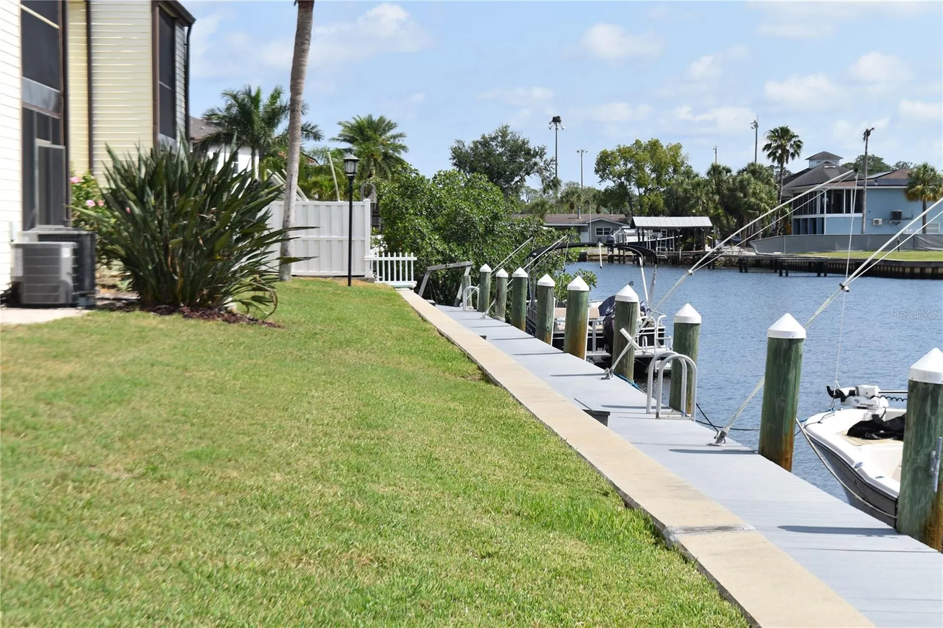 420 Moorings Cove Drive Tarpon Springs FL 34689