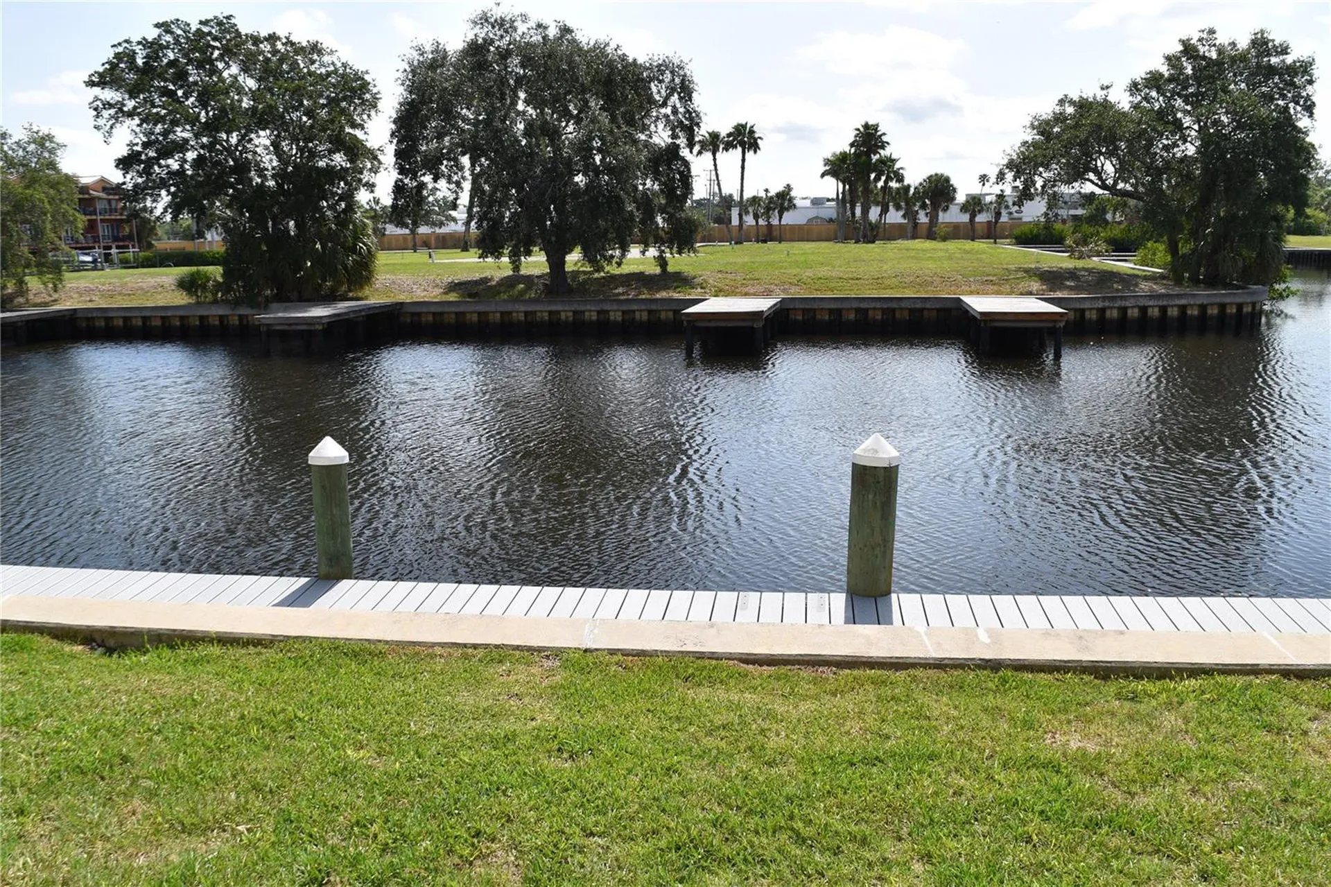 420 Moorings Cove Drive Tarpon Springs FL 34689