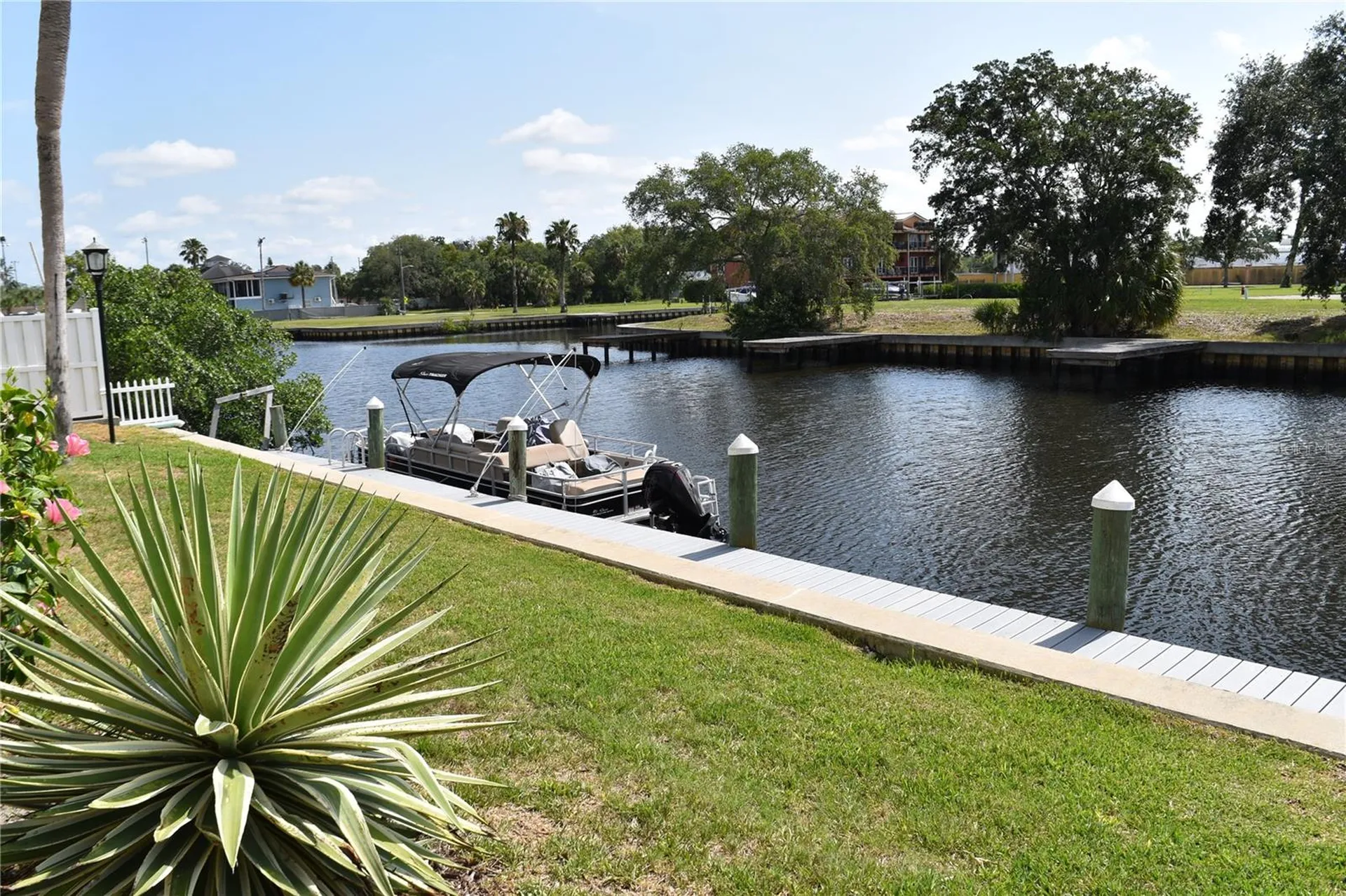 420 Moorings Cove Drive Tarpon Springs FL 34689