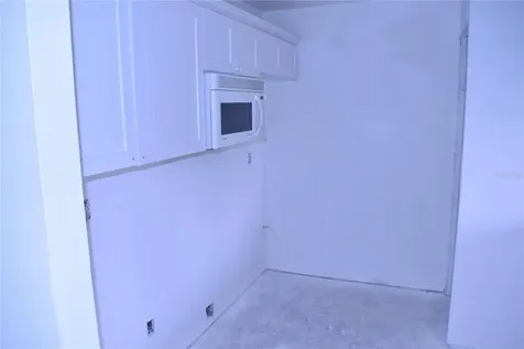 420 Moorings Cove Drive Tarpon Springs FL 34689