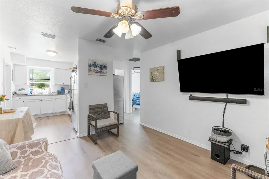 652 N Jackson Street Eagle Lake FL 33839