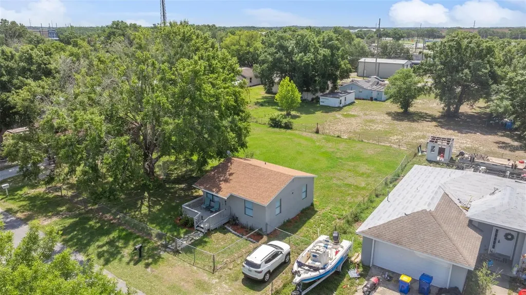 652 N Jackson Street Eagle Lake FL 33839