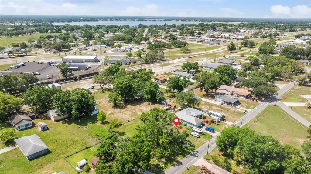 652 N Jackson Street Eagle Lake FL 33839