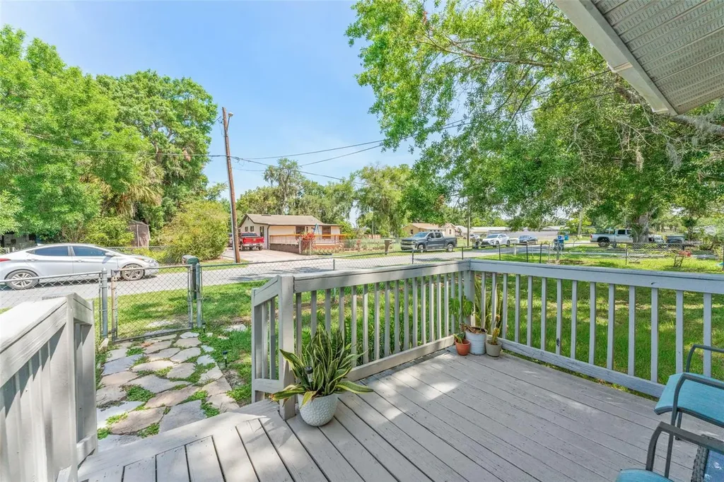 652 N Jackson Street Eagle Lake FL 33839