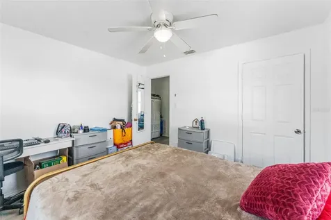 652 N Jackson Street Eagle Lake FL 33839