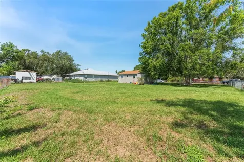 652 N Jackson Street Eagle Lake FL 33839