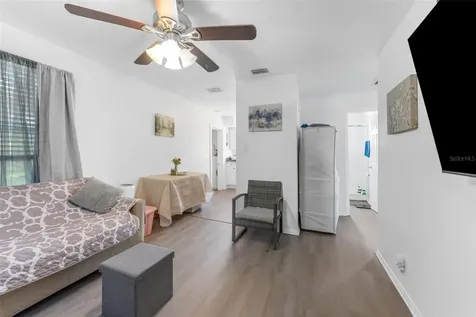 652 N Jackson Street Eagle Lake FL 33839