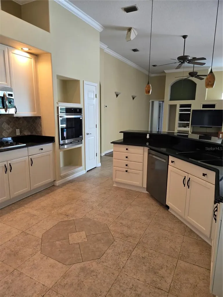 9127 Woodridge Run Drive Tampa FL 33647