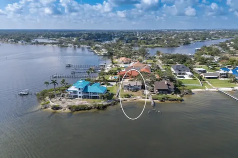 5912 Riverview Lane Bradenton FL 34209