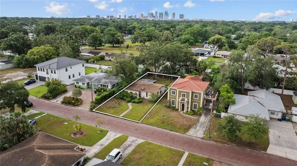 910 W Virginia Avenue Tampa FL 33603