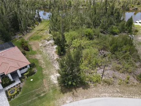 10662 Kearsarge Circle Port Charlotte FL 33981