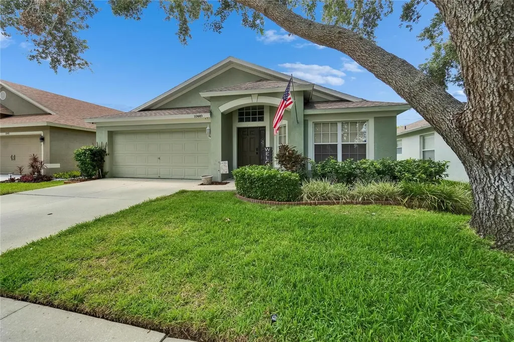 10449 Hunters Haven Boulevard Riverview FL 33578