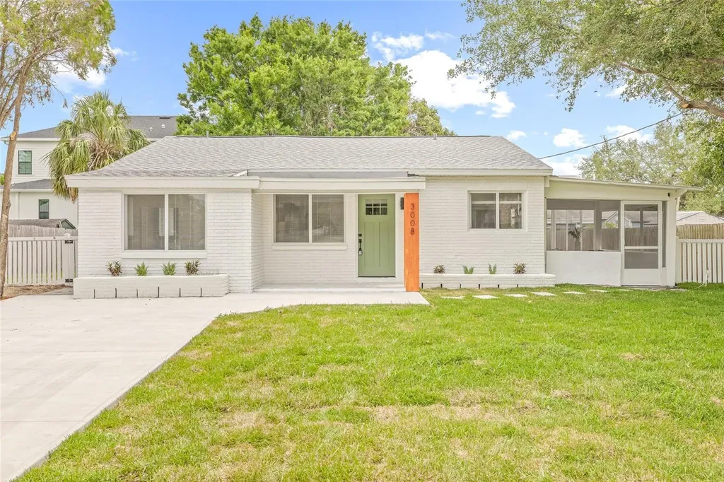 3008 W Van Buren Drive Tampa FL 33611