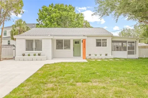 3008 W Van Buren Drive Tampa FL 33611