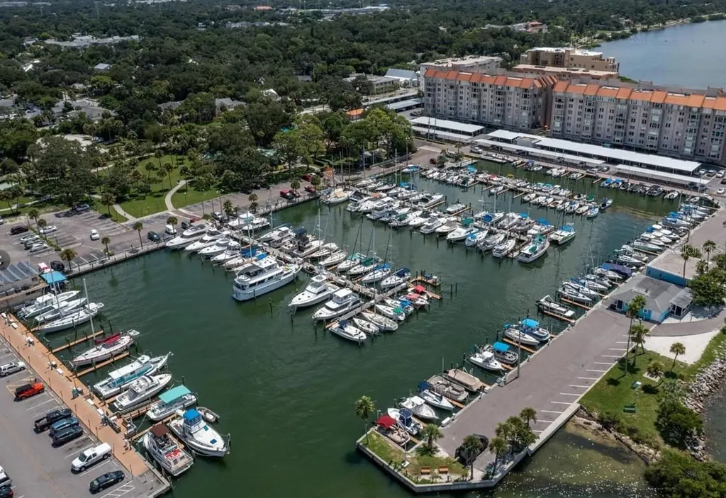 1701 Pinehurst Road Dunedin FL 34698