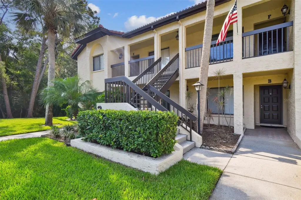 1801 E Lake Road Palm Harbor FL 34685
