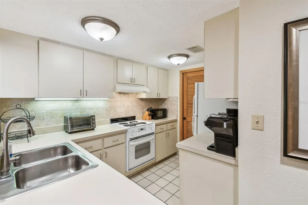 36750 Us 19 N Palm Harbor FL 34684