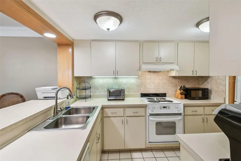 36750 Us 19 N Palm Harbor FL 34684