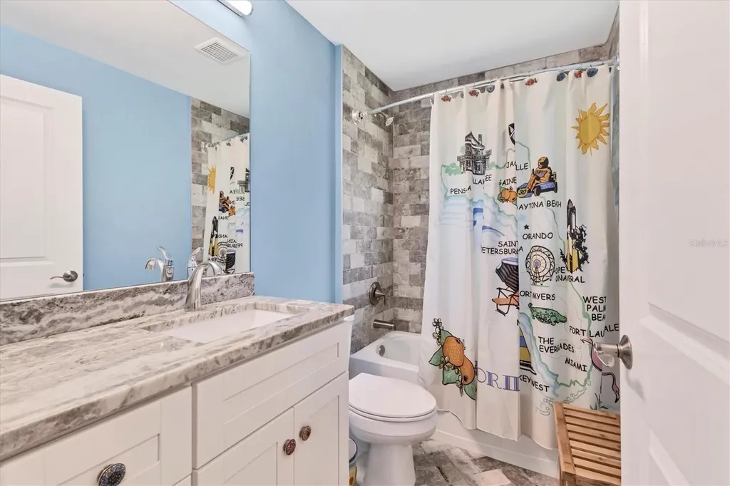 352 Glenwood Avenue Osprey FL 34229