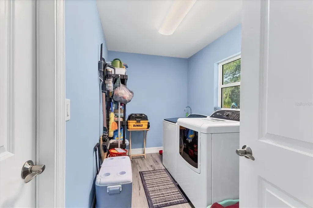 352 Glenwood Avenue Osprey FL 34229