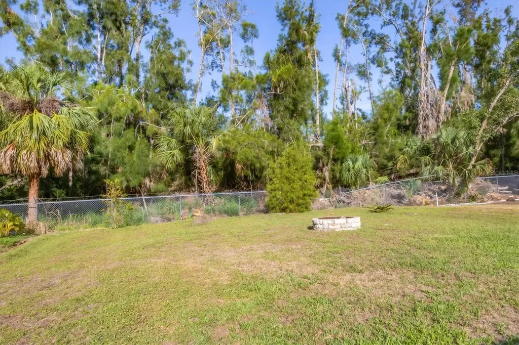 352 Glenwood Avenue Osprey FL 34229