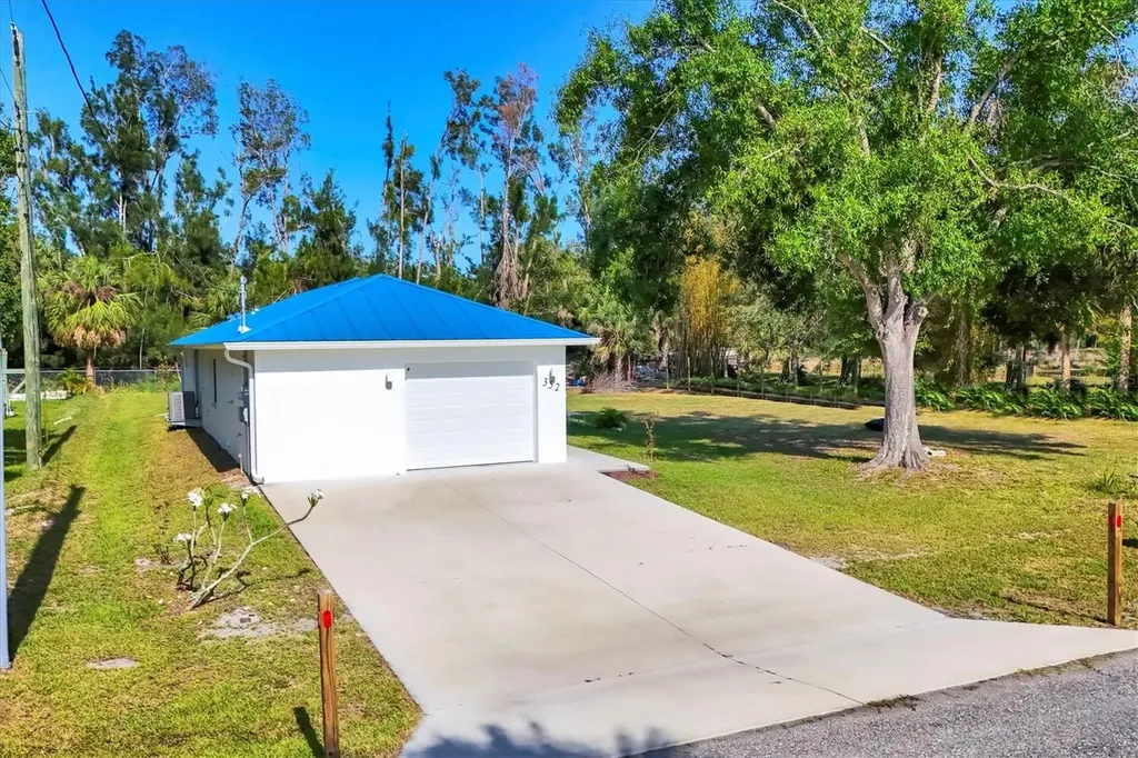 352 Glenwood Avenue Osprey FL 34229