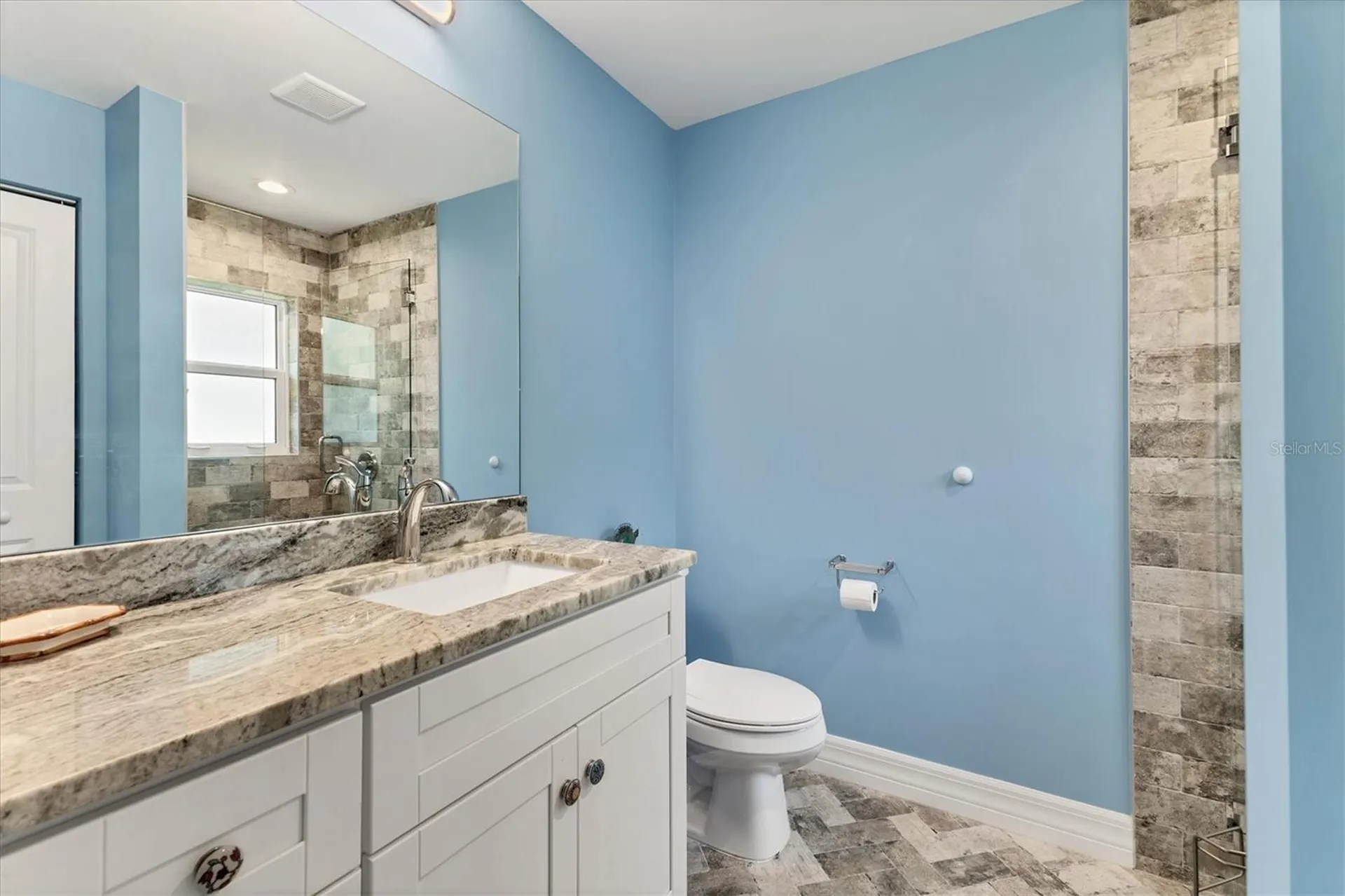 352 Glenwood Avenue Osprey FL 34229