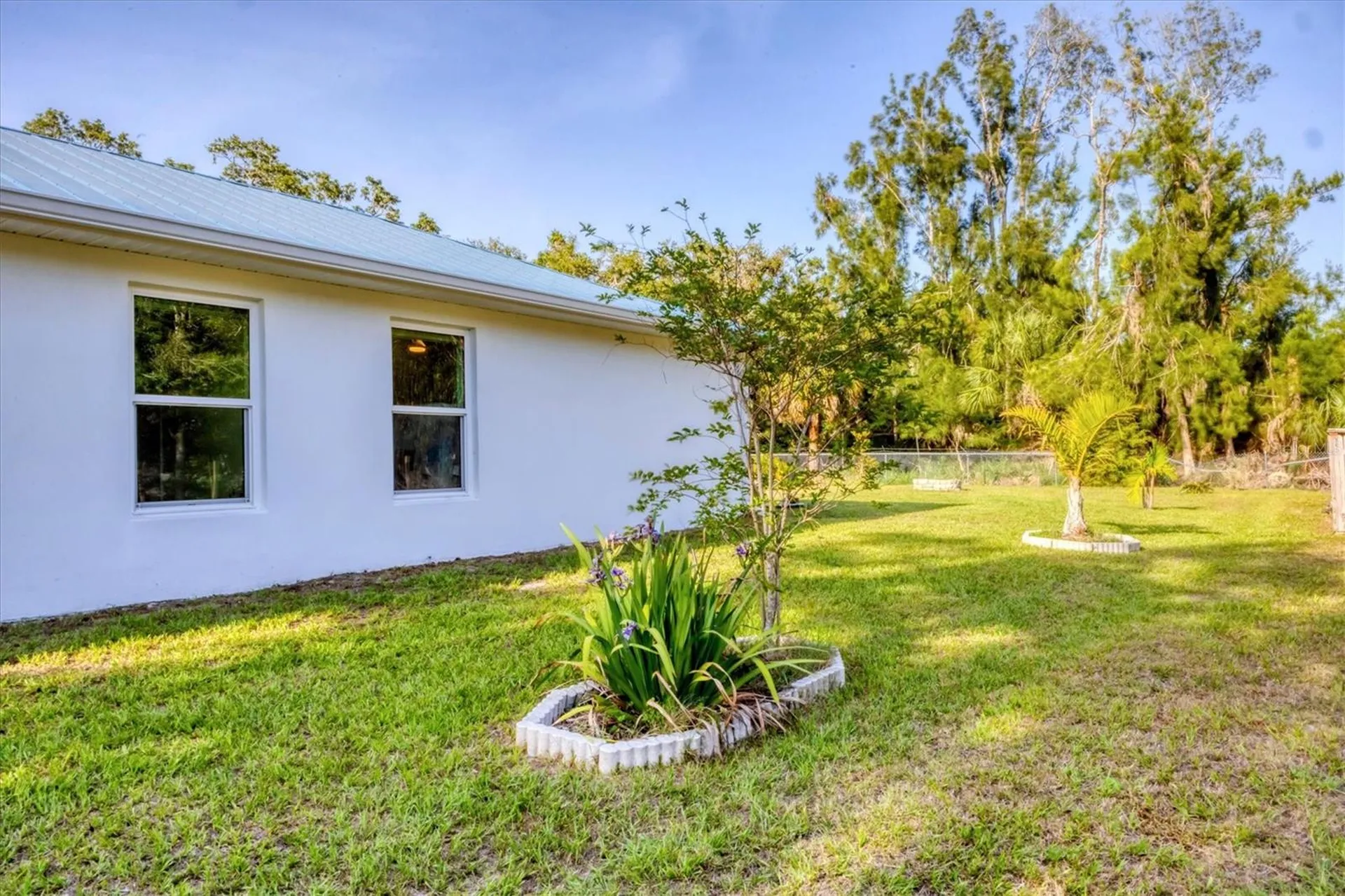352 Glenwood Avenue Osprey FL 34229