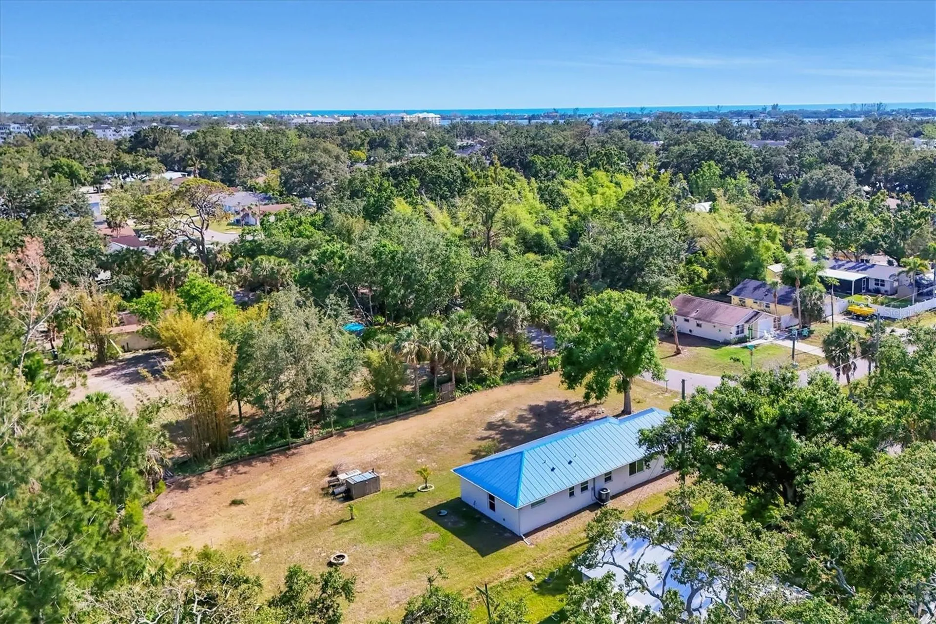 352 Glenwood Avenue Osprey FL 34229