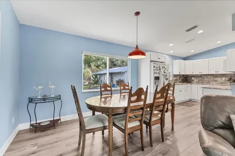 352 Glenwood Avenue Osprey FL 34229